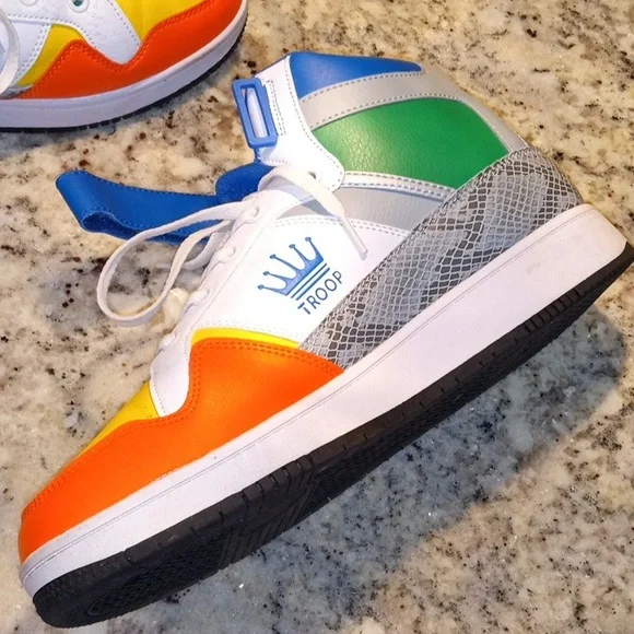 Troop - Picture 5 of 8